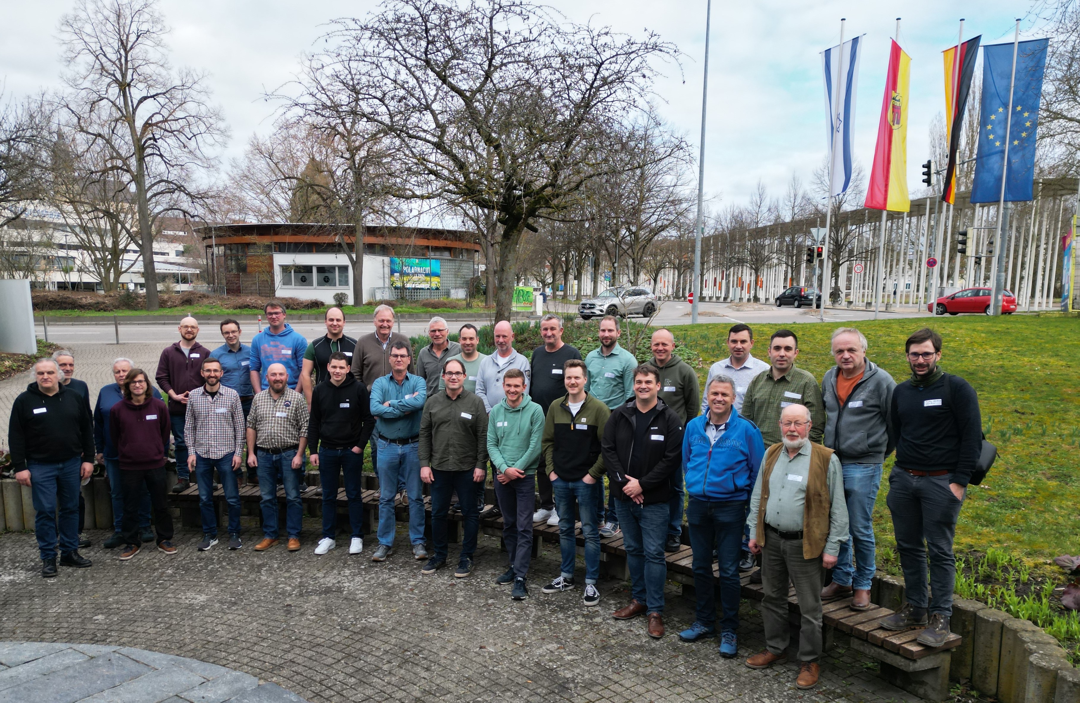 Gruppenbild mit einem Teil der Betriebsleiter der Demobetriebe PSM-Reduktion beim Betriebsleitertreffen Foto JZachmann LTZ